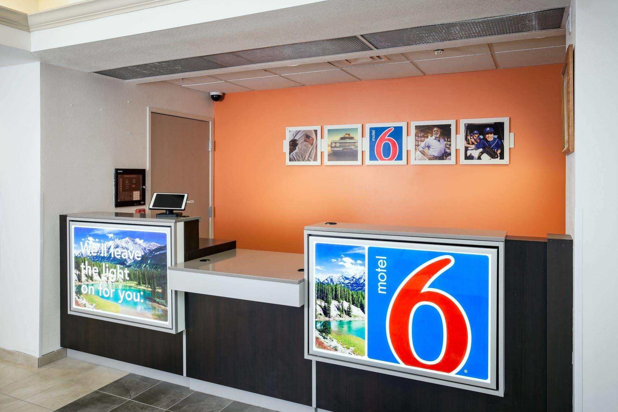 Motel 6-Anchorage, Ak - Midtown Экстерьер фото